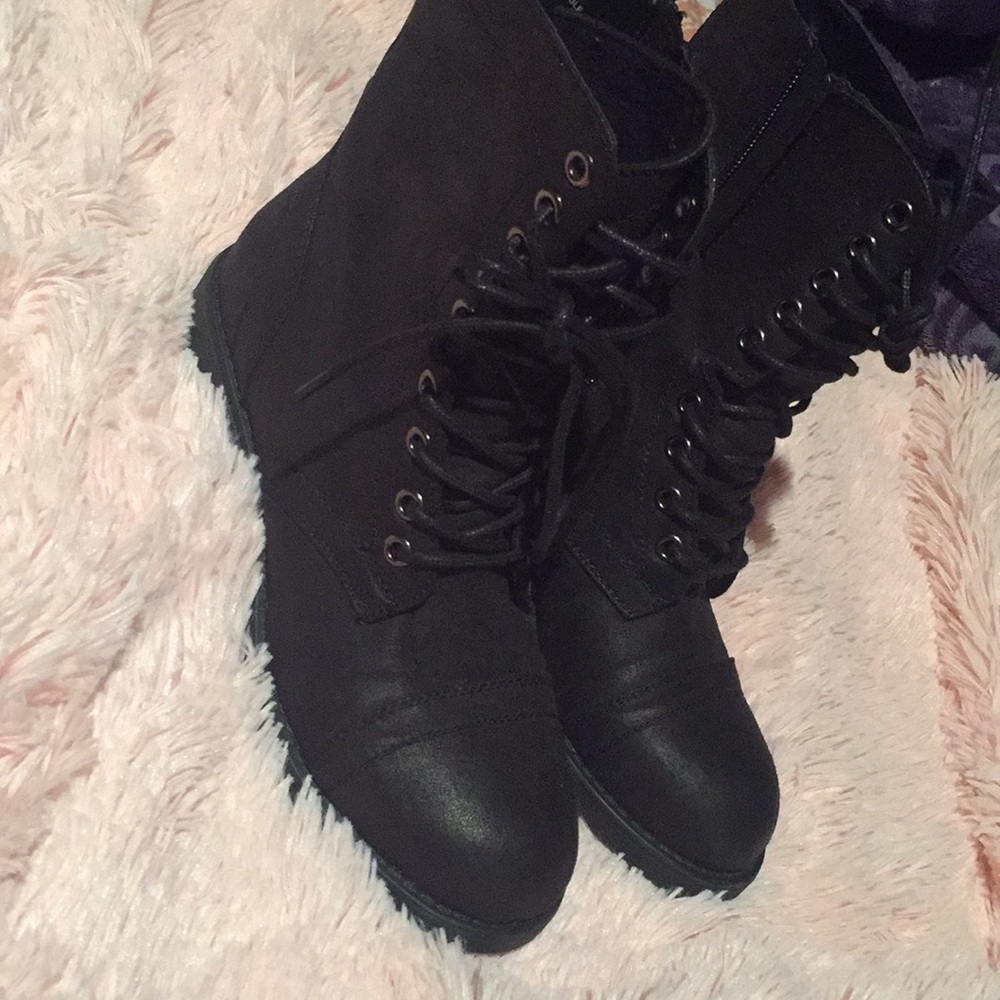 Black Boots